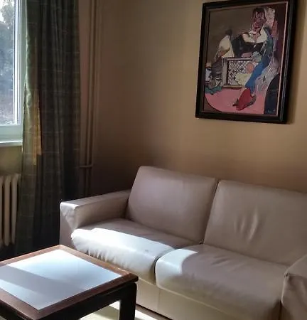 Bobi's National Palace Of Culture Flat * Σόφια
